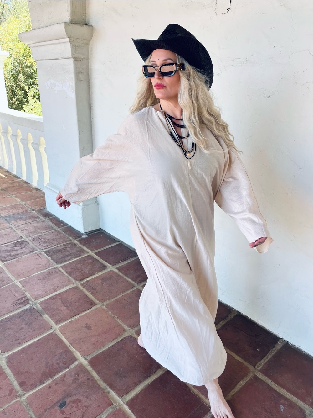 SAND CREAM TALUM STYLE KAFTAN column style